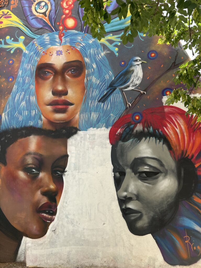 Détail d'une fresque de Ruben Romero et Isaac Barreda